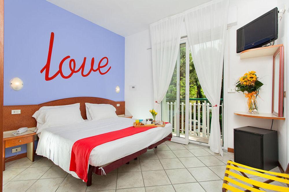 Isabella Hotel 3*